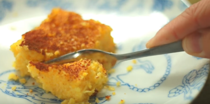 Bolo de fubá sem ovos, leite e glúten - Lactose Não