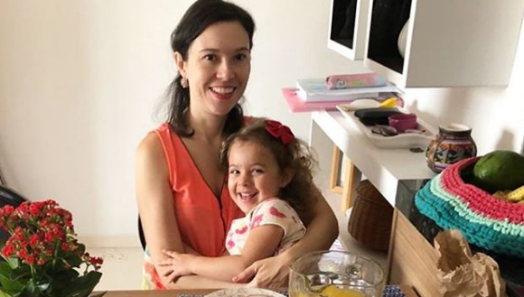 “A vida com a alergia alimentar pode ser leve,” diz Ana Porto Vieira ana